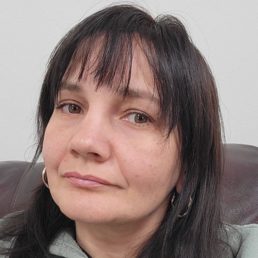 Meet your Posher, Elena